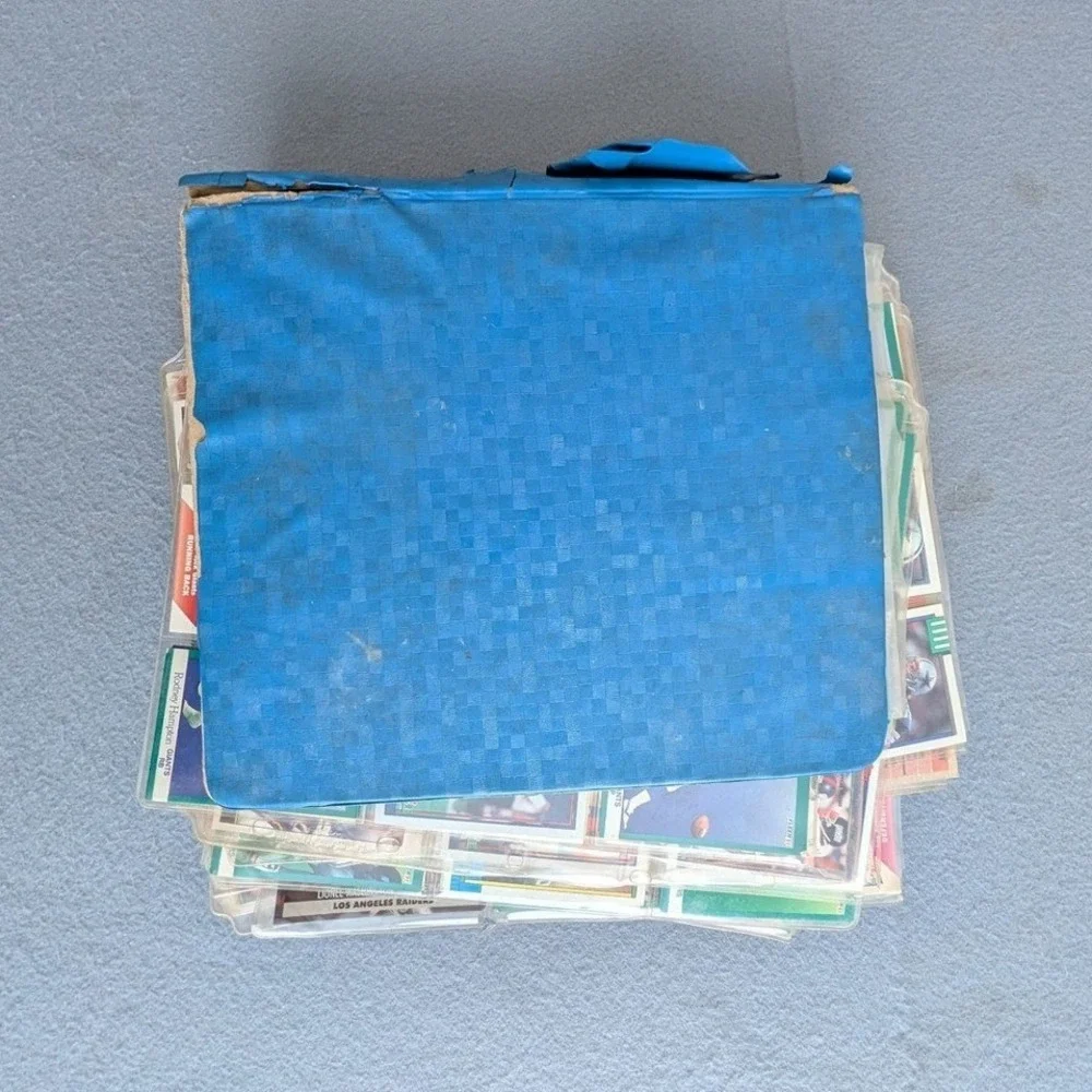 NFL Football Card Collection Binder 200+ Barry Sander Emmitt Smith‎ Rookies